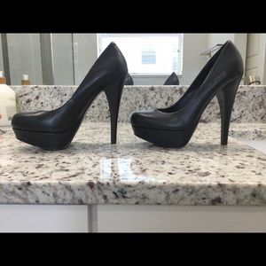 Bakers size 8 black platform heels new